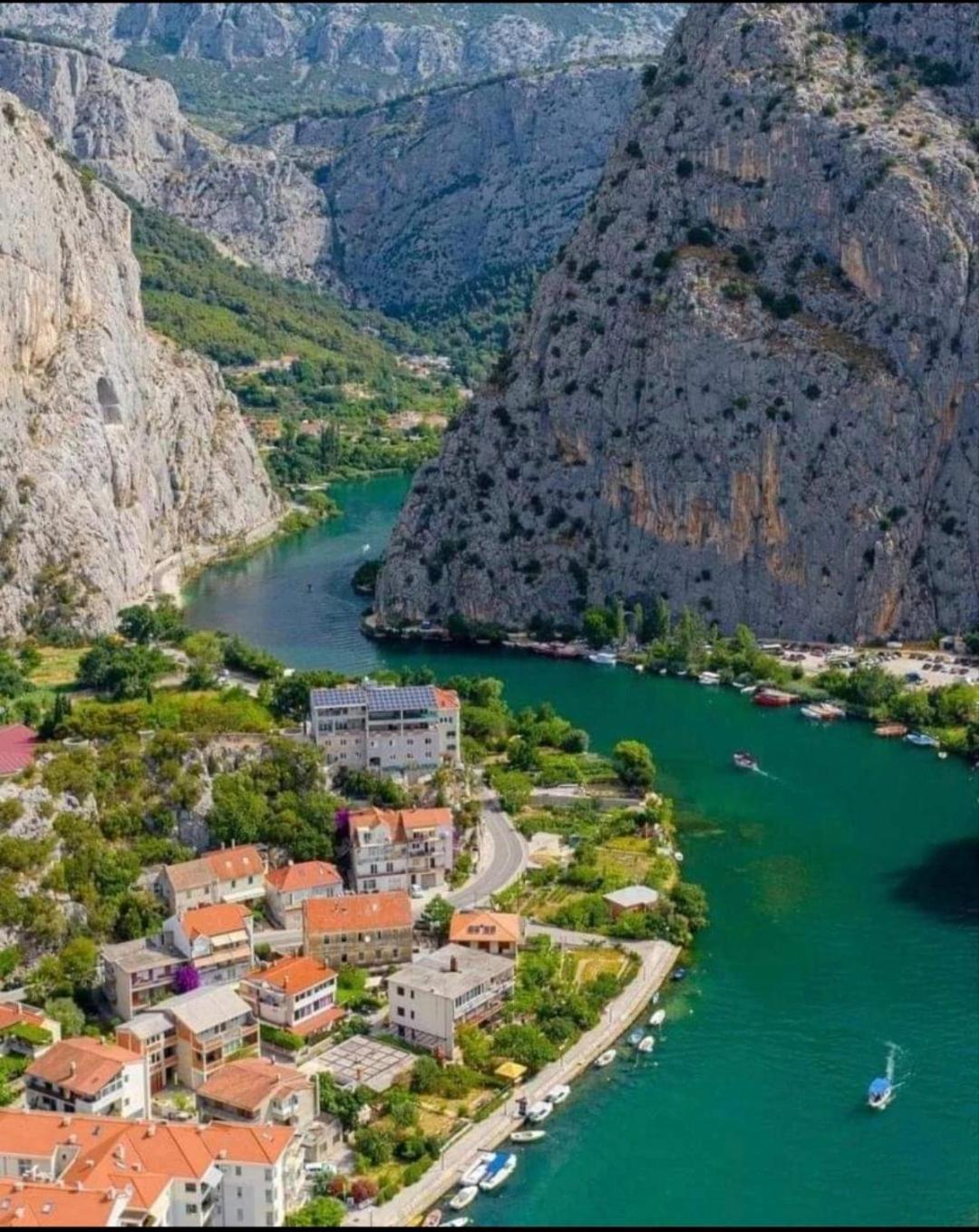Apartmani Branko Vojnovic Omiš Quarto foto