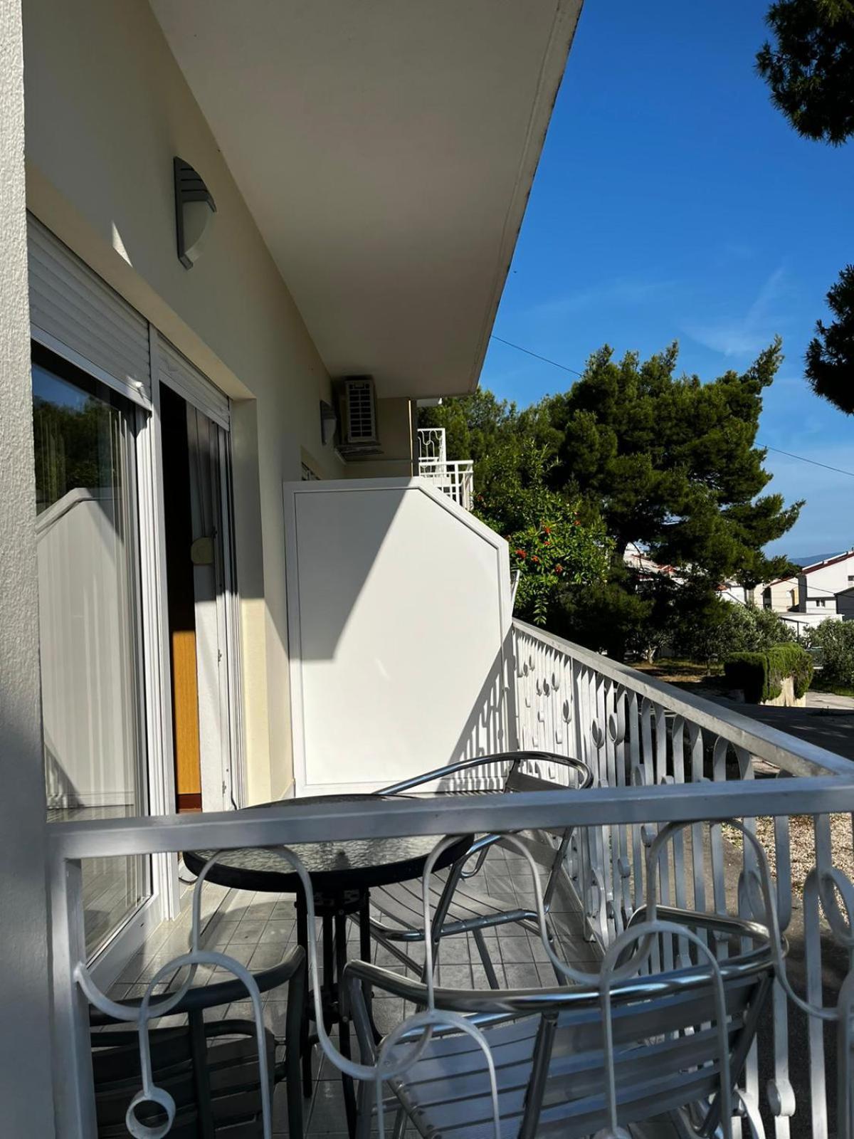 Apartmani Branko Vojnovic Omiš Quarto foto